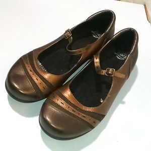 ABEO Angelica mary jane NEW Suregrip Slip Resistant 24/7 metallic bronze Size 9